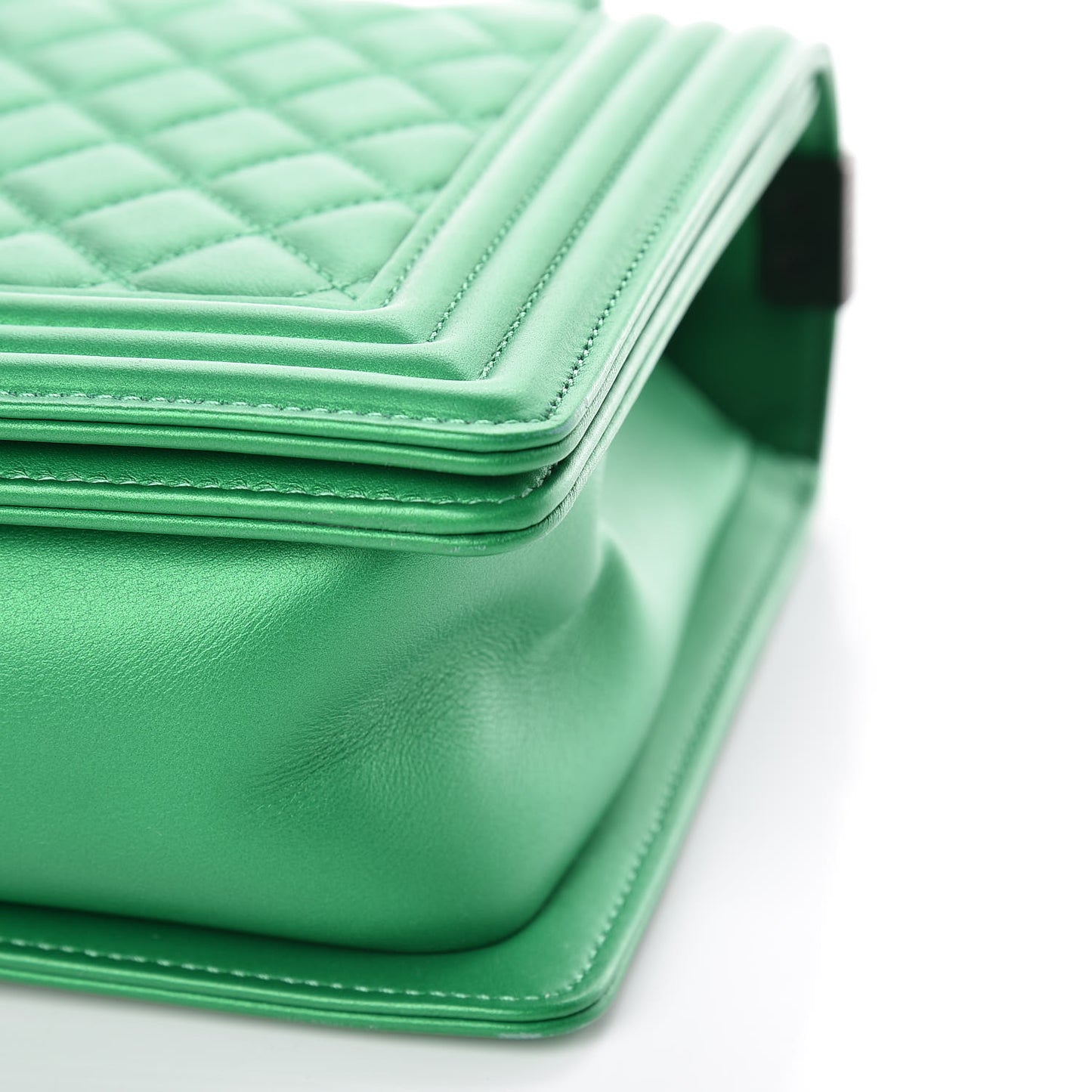 Metallic Calfskin Quilted New Medium Boy Flap Green