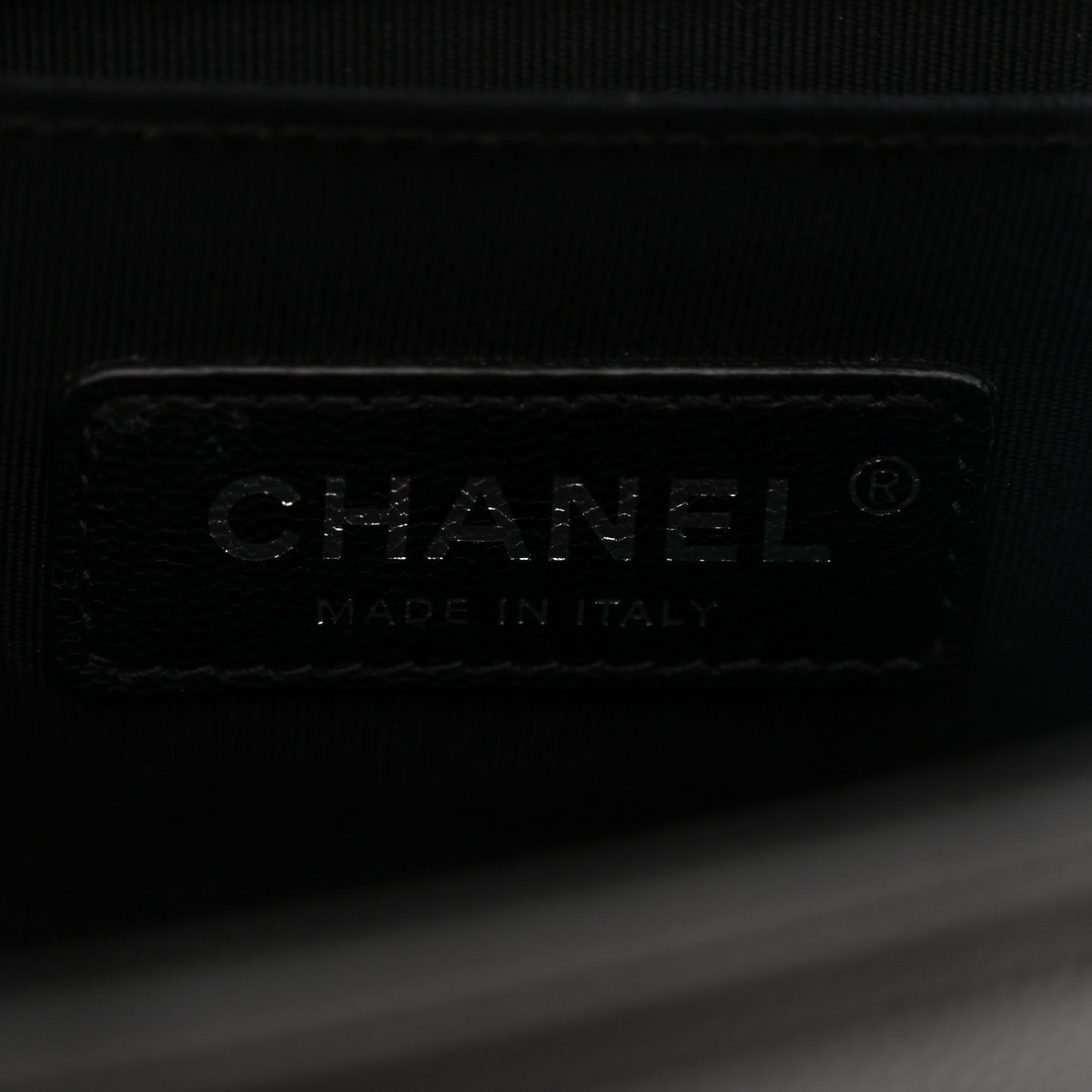 Caviar Chevron Quilted Medium Boy Flap Black