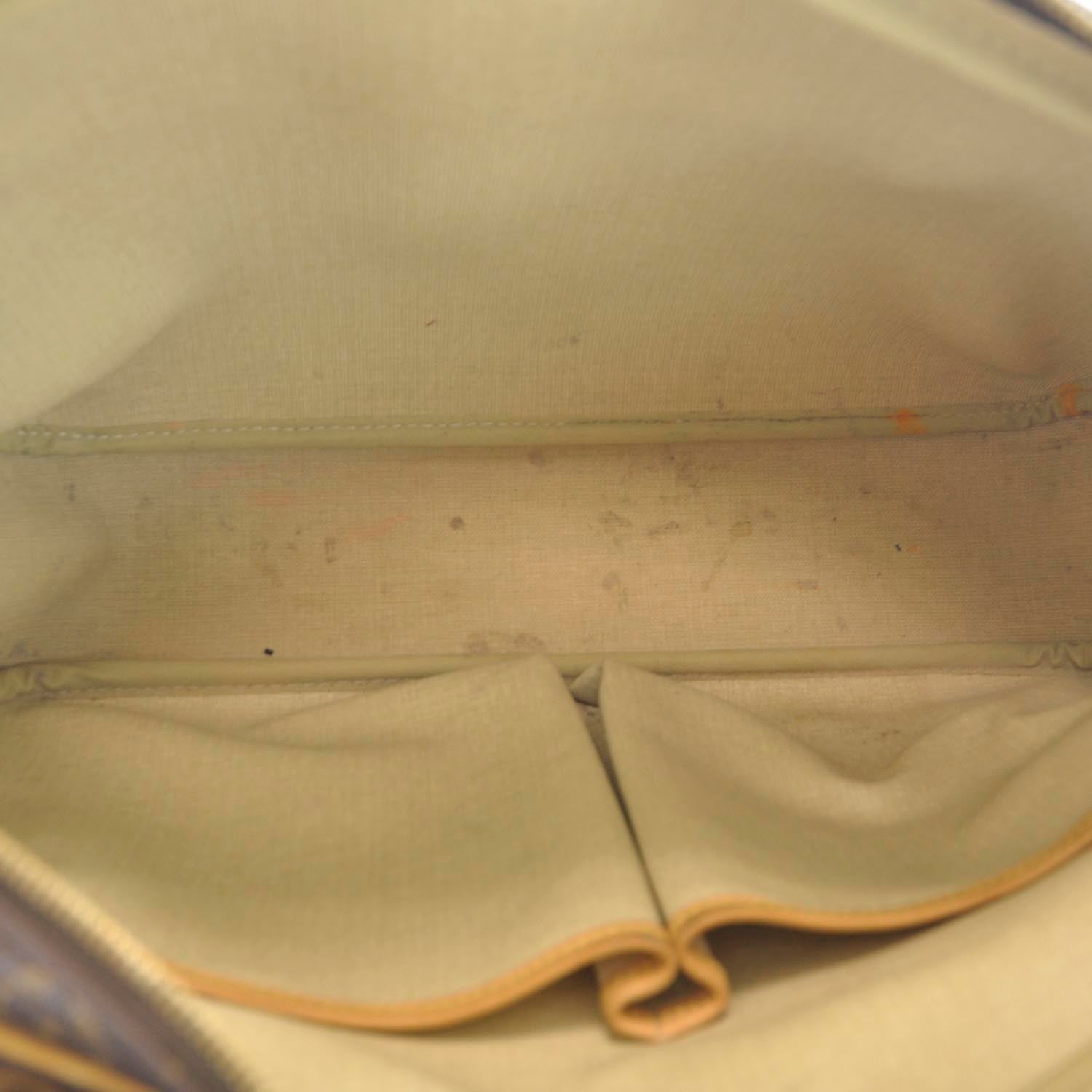 Louis Vuitton Monogram Reporter GM 8 of 9