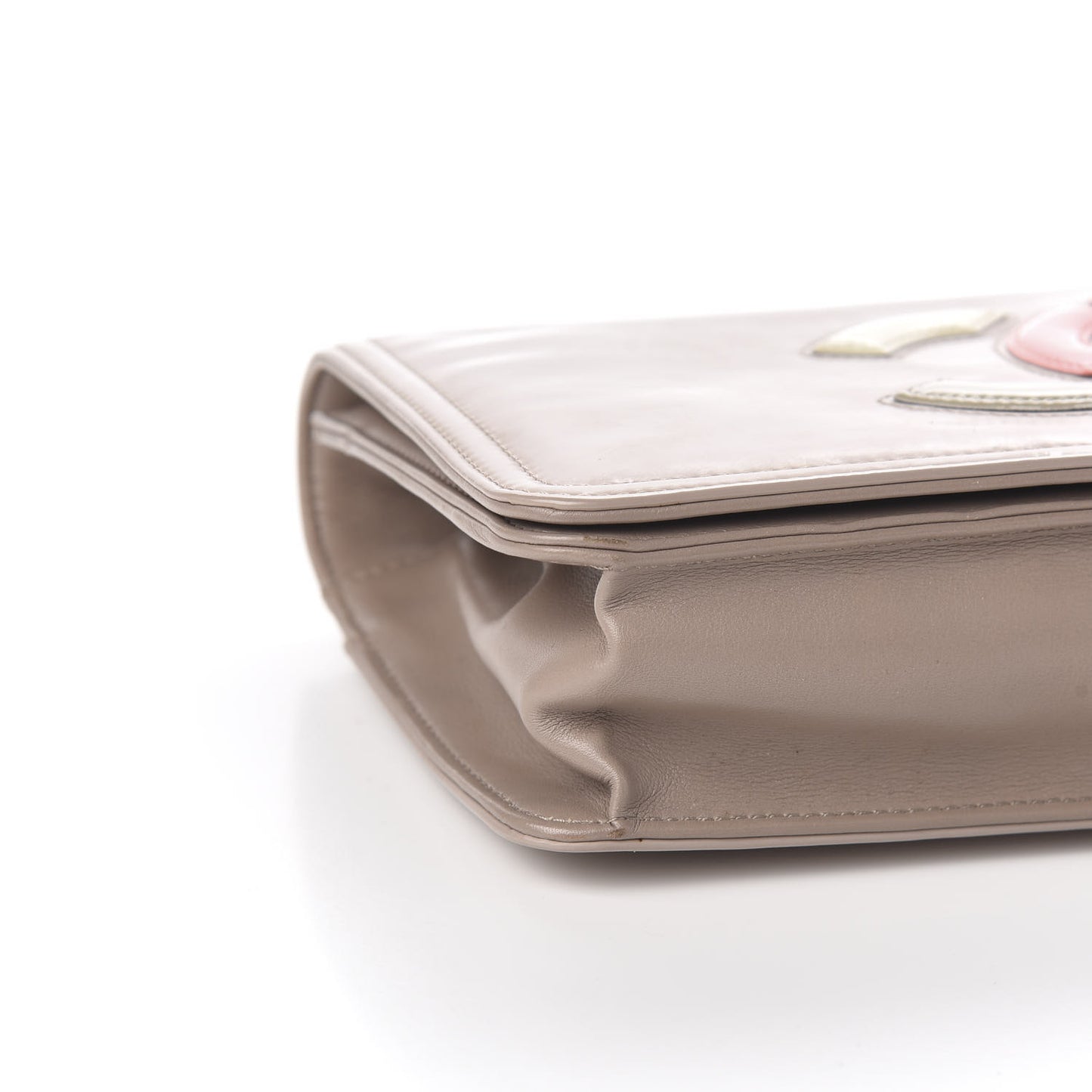 Vinyl Lipstick Flap Dark Beige