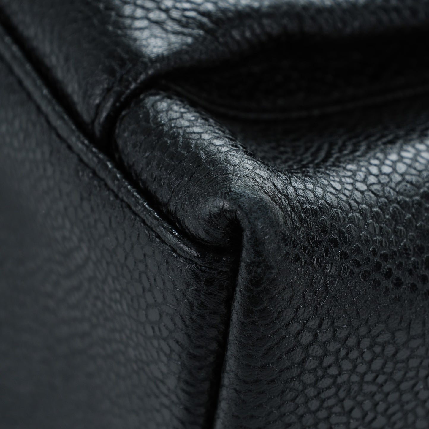 Caviar Flap Shoulder Bag Black