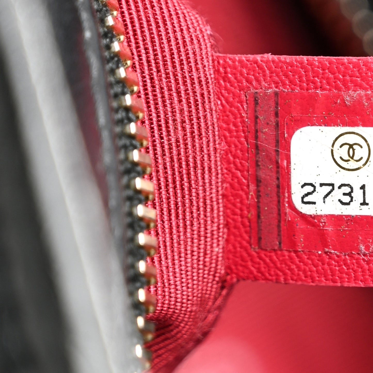 Aged Calfskin Quilted Medium Gabrielle Hobo Black