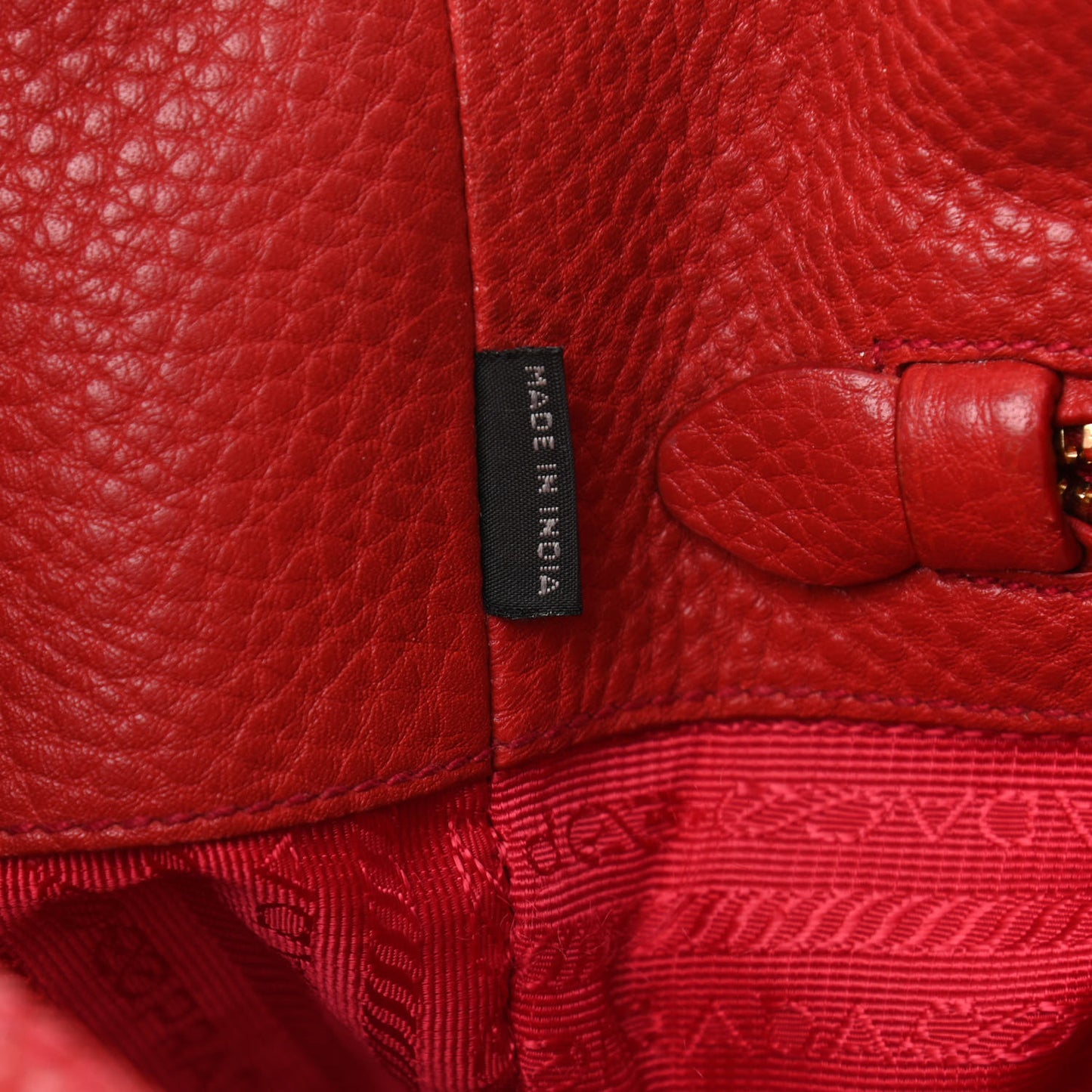 Vitello Daino Tote Rosso