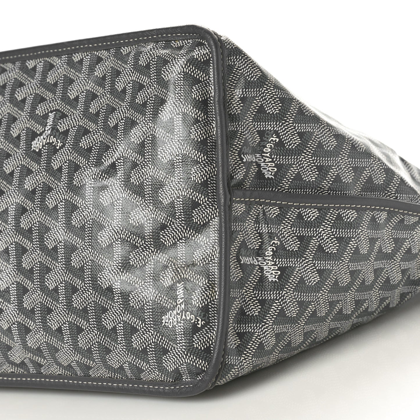 Goyardine Reversible Anjou GM Grey