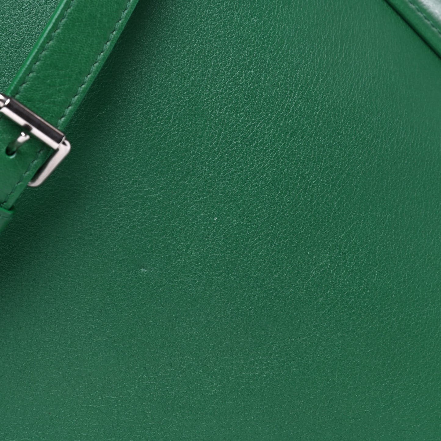 Shiny Day Calfskin M Triangle Duffle Vert Irlandais