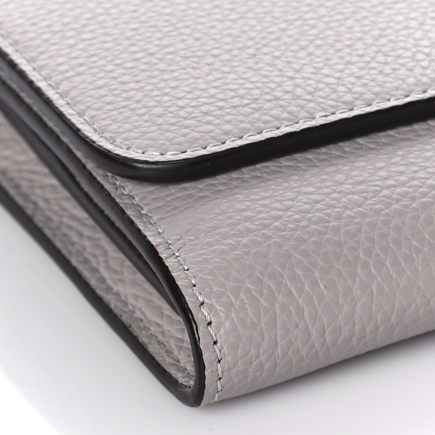 Calfskin City Wallet On Chain Rhinoceros