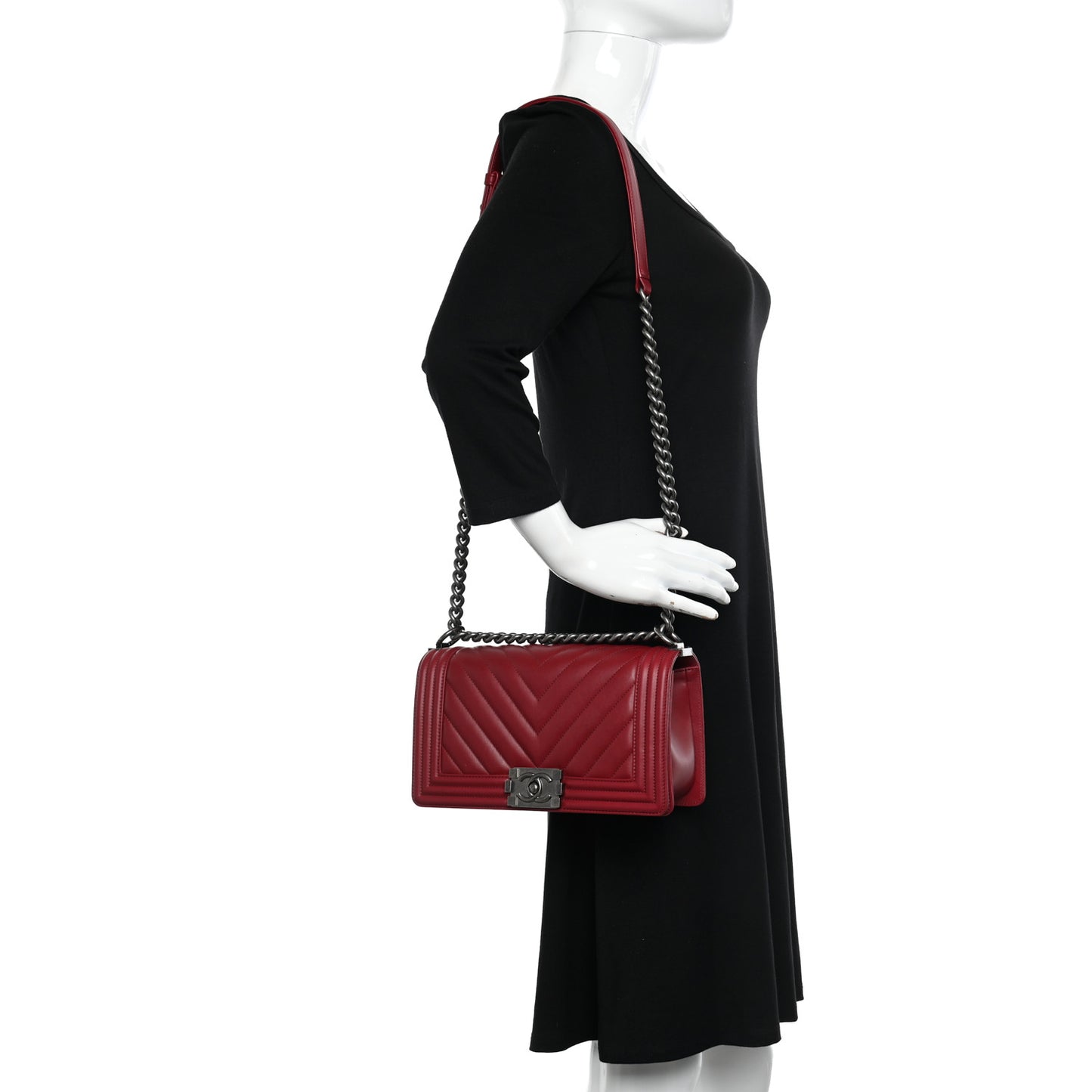 Lambskin Chevron Quilted Medium Boy Flap Red