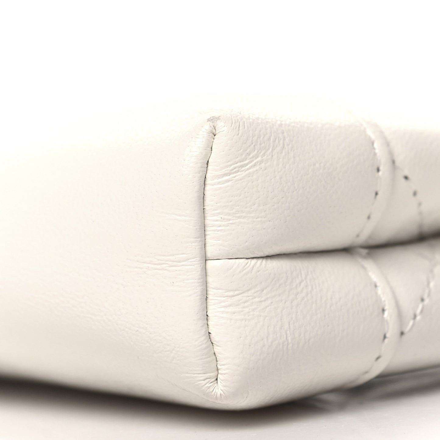Shiny Lambskin Quilted Micro 31 Clutch With Chain White