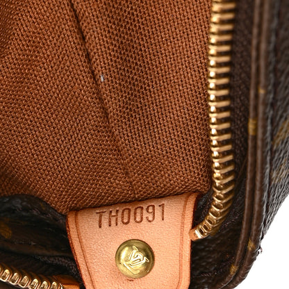 Louis Vuitton Monogram Cabas Mezzo 7 of 10