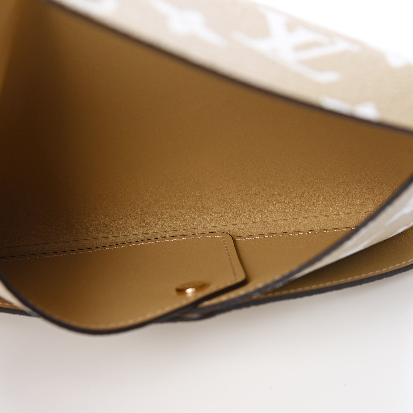 Monogram Giant Medium Kirigami Pochette Insert Beige