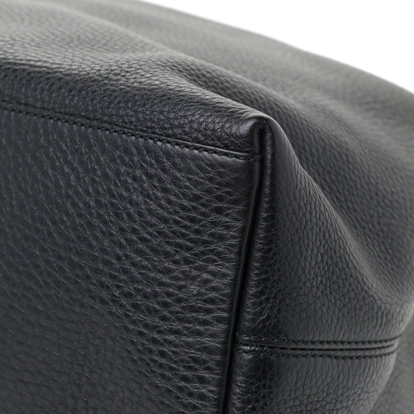 Pebbled Calfskin Medium Soho Chain Shoulder Bag Black