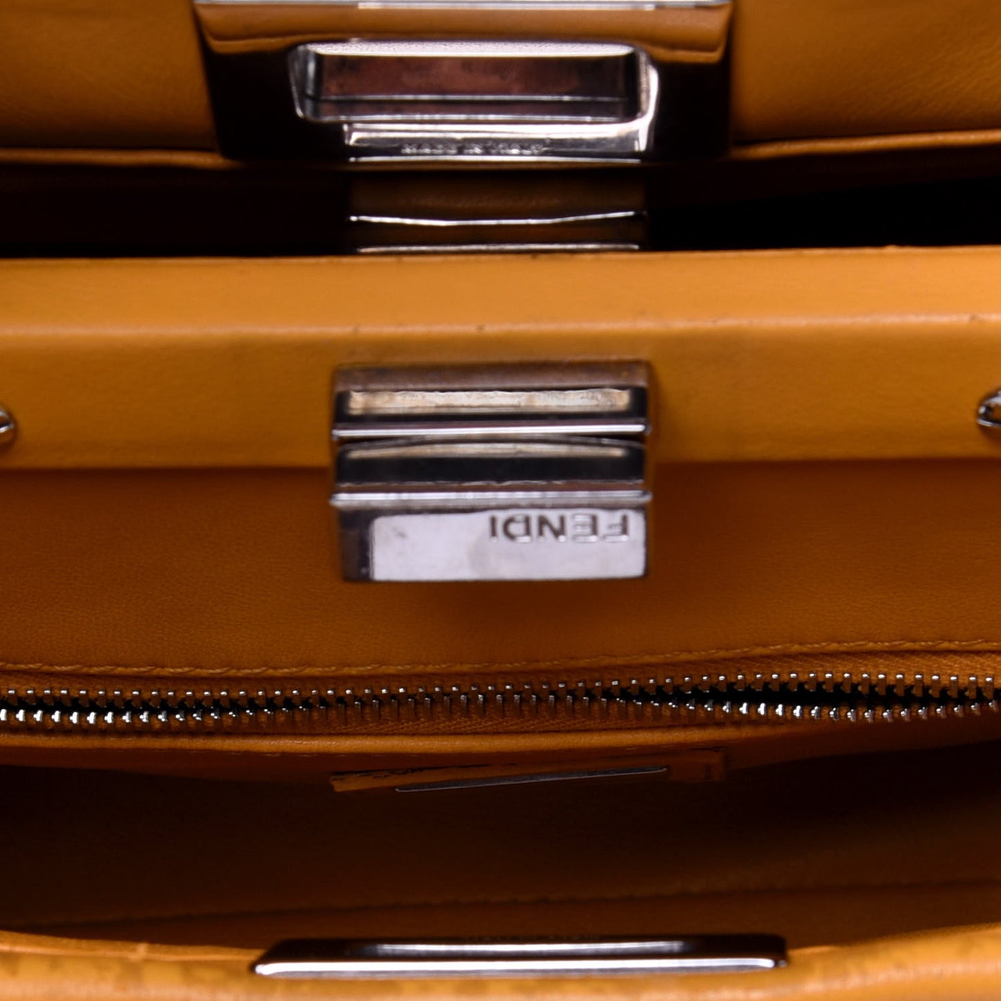 Nappa Mini Peekaboo Iconic Satchel Giallo Syrup