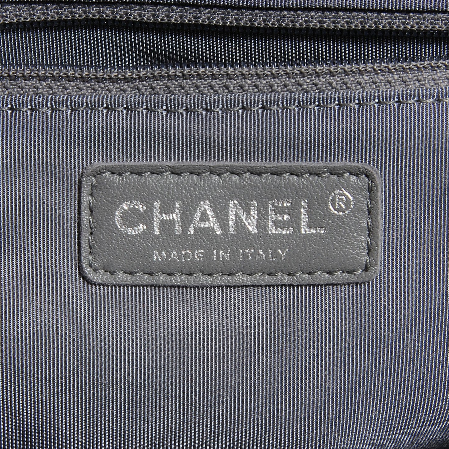 Crumpled Lambskin Chain Around Medium Messenger Black