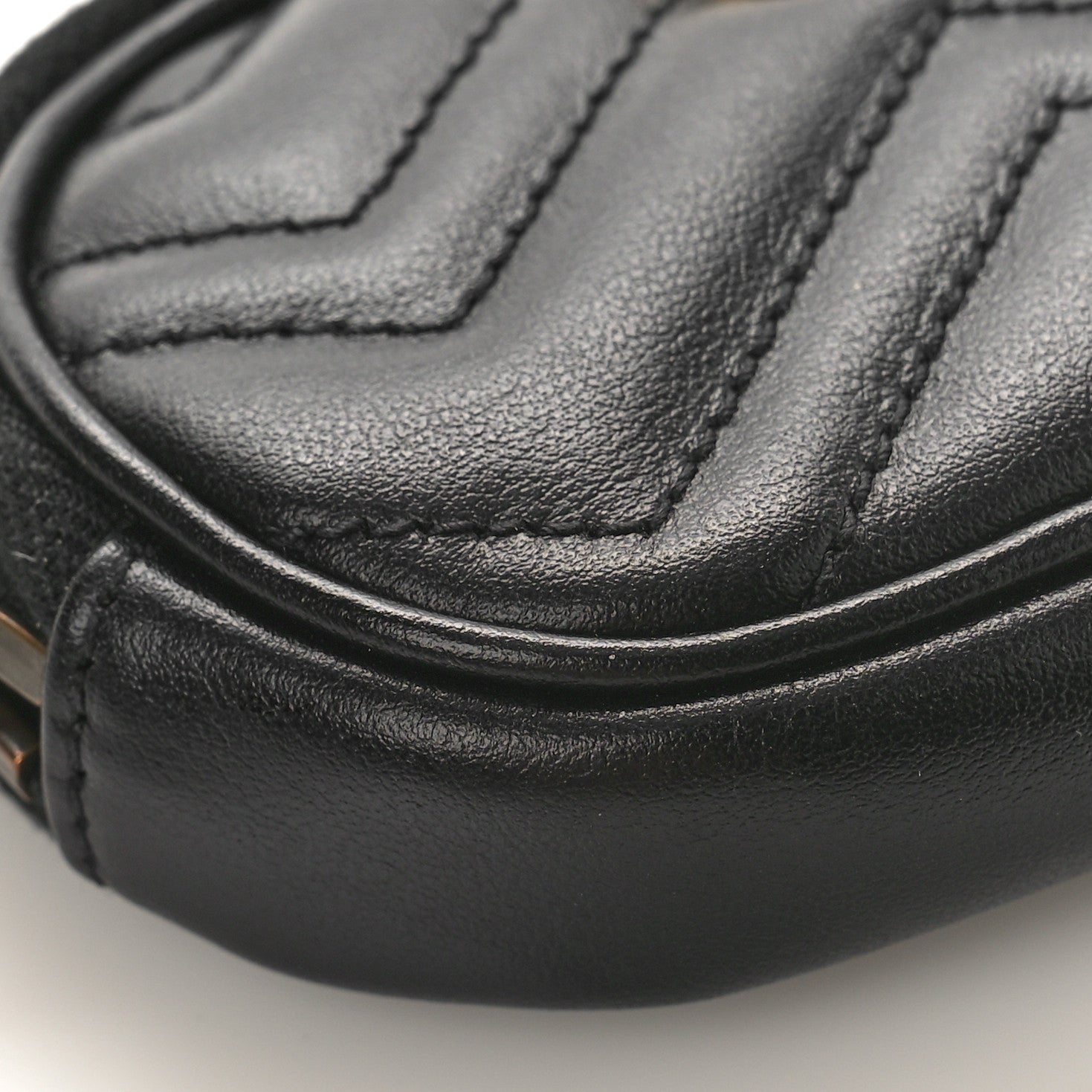 Gucci Calfskin Matelasse GG Marmont Oval Coin Purse Black 7 of 8