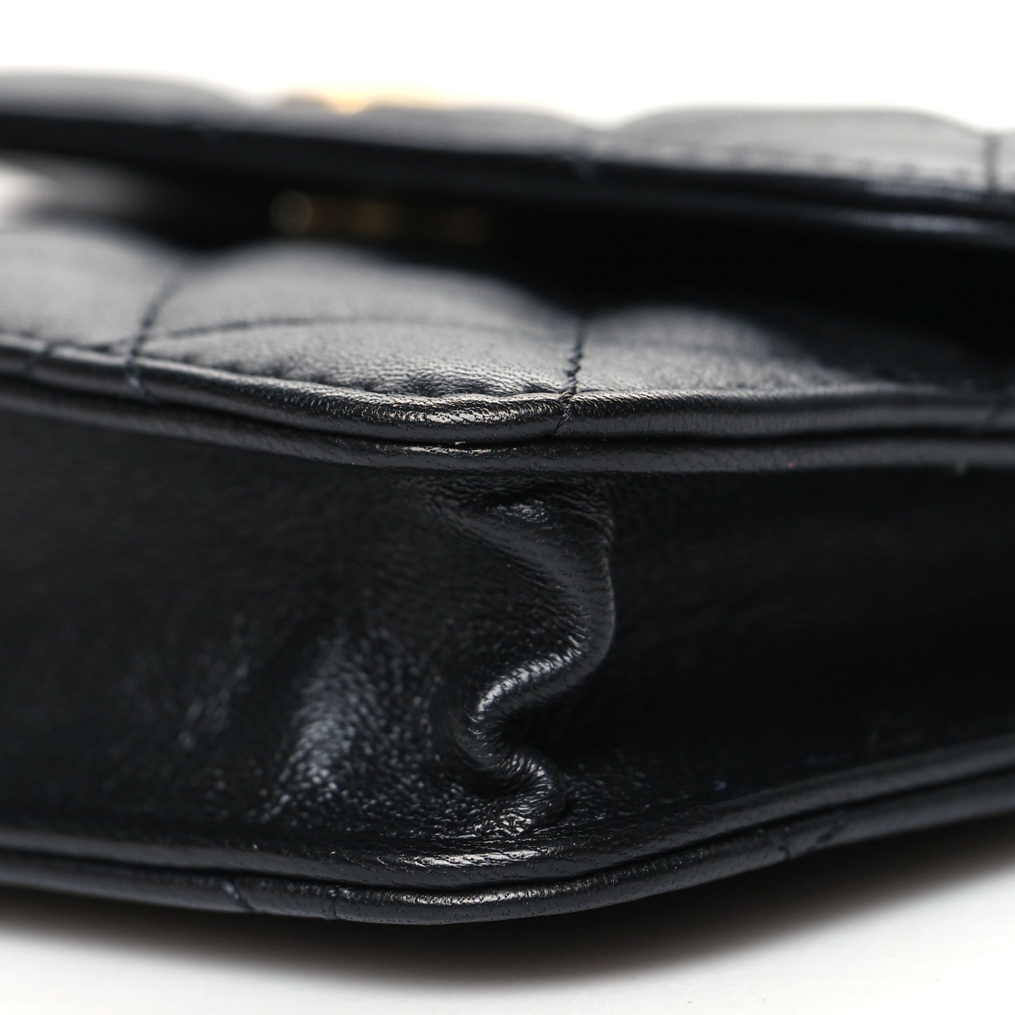 Lambskin Quilted CC Pearl Crush Card Holder With Chain Black