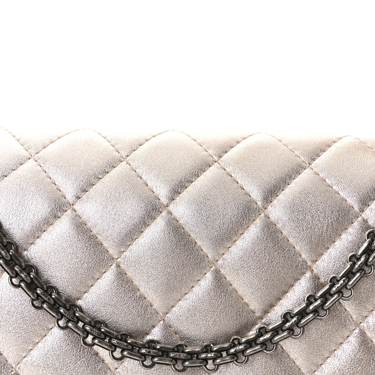 Chanel Metallic Calfskin Quilted 2.55 Reissue 226 Flap Light Pink 8 of 11