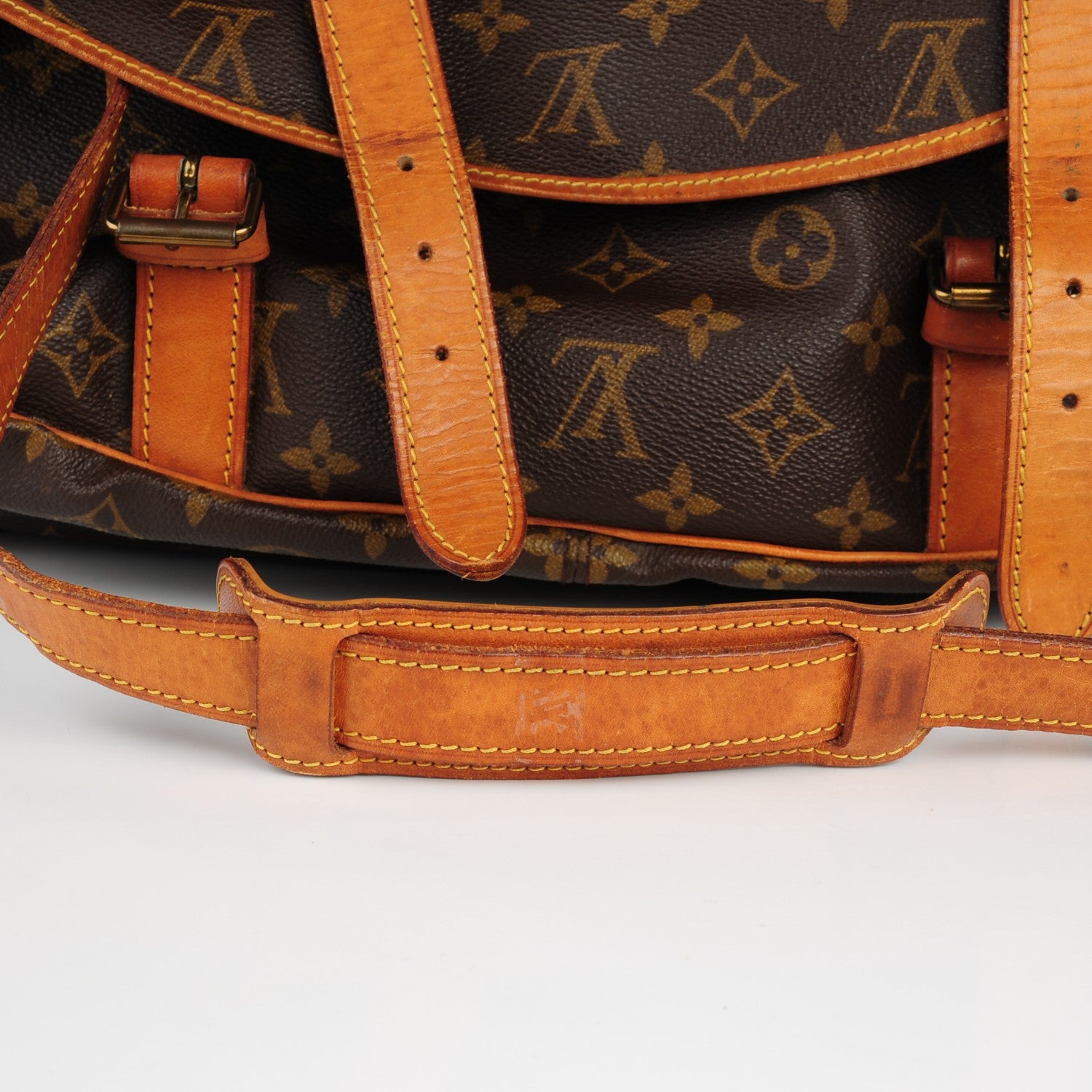 Louis Vuitton Monogram Saumur 43 10 of 15
