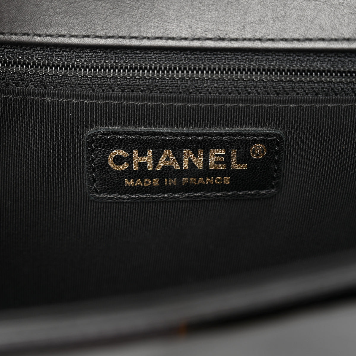 Patent Calfskin Quilted New Medium Boy Flap Black