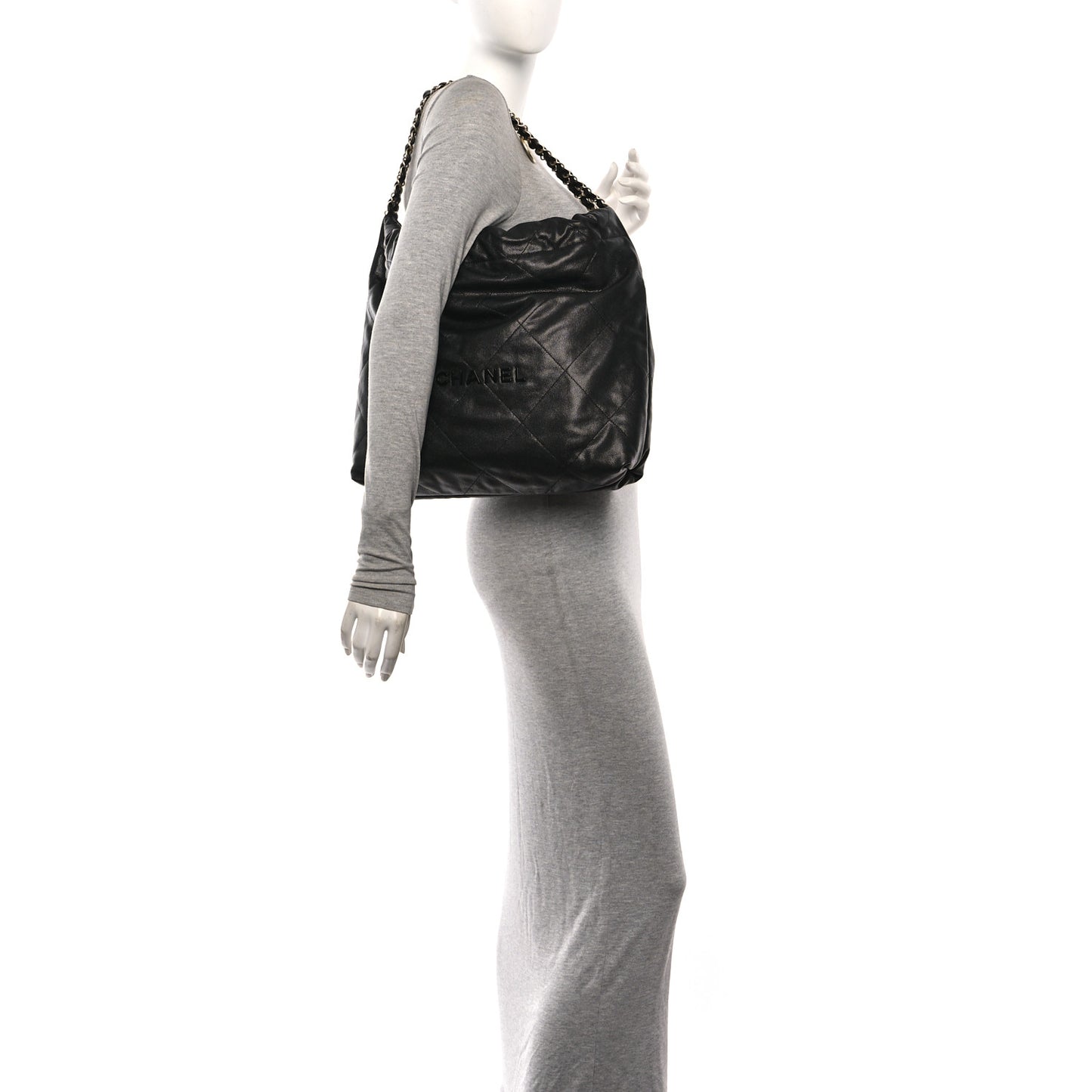 Shiny Caviar Quilted Monochrome Chanel 22 Black