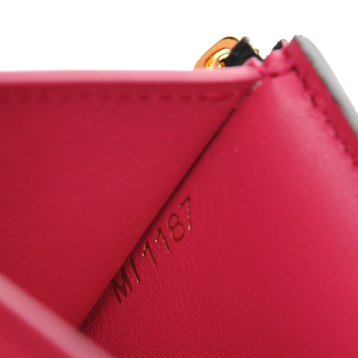 Taurillon Capucines Compact Wallet Black