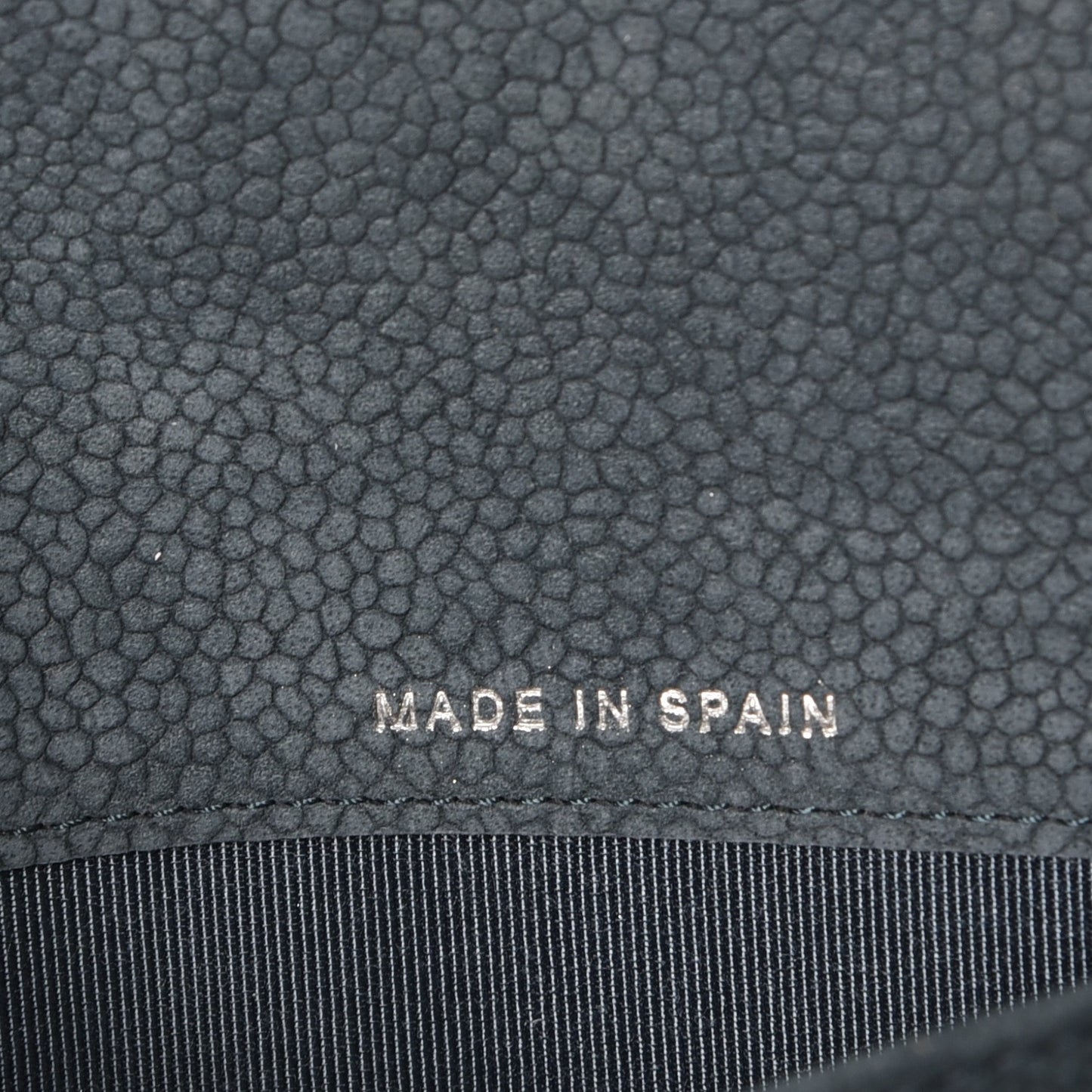 Iridescent Caviar Quilted Large Reissue Flap Wallet Blue