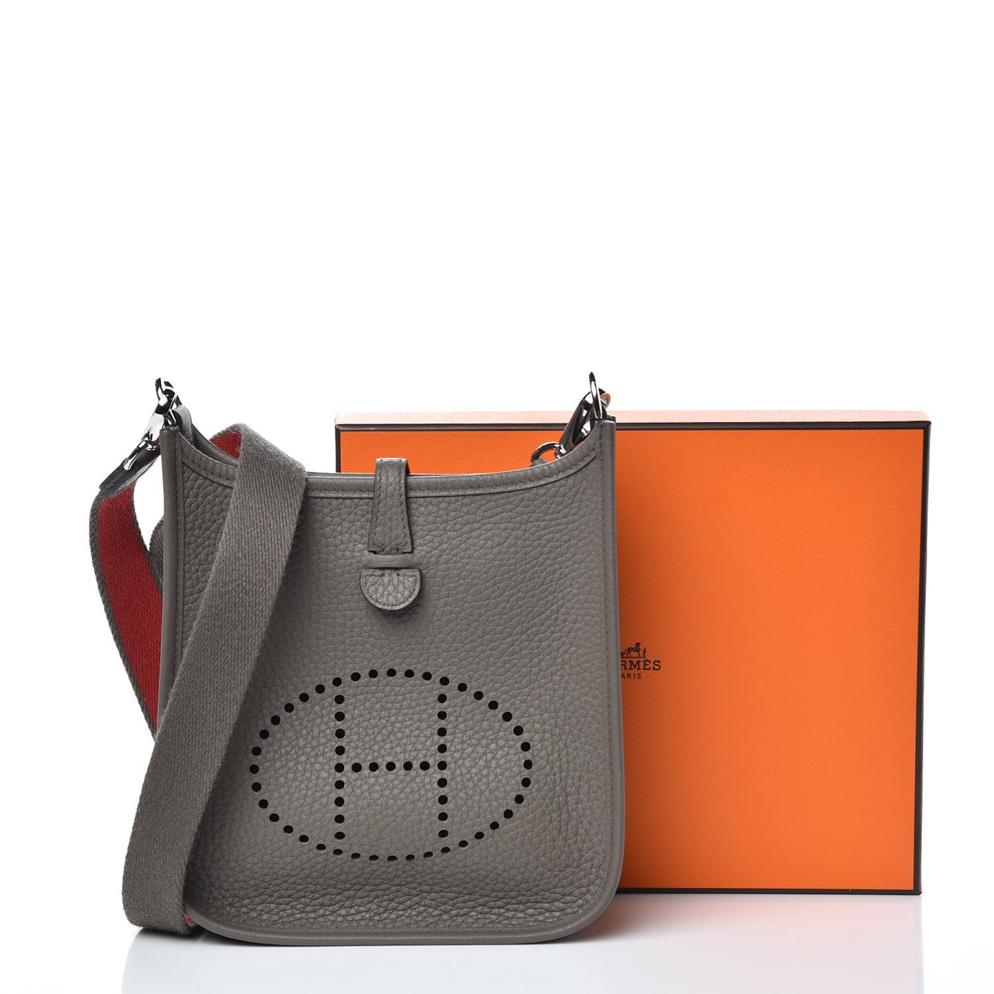 Taurillon Clemence Amazone Evelyne TPM Etain Rouge Casaque