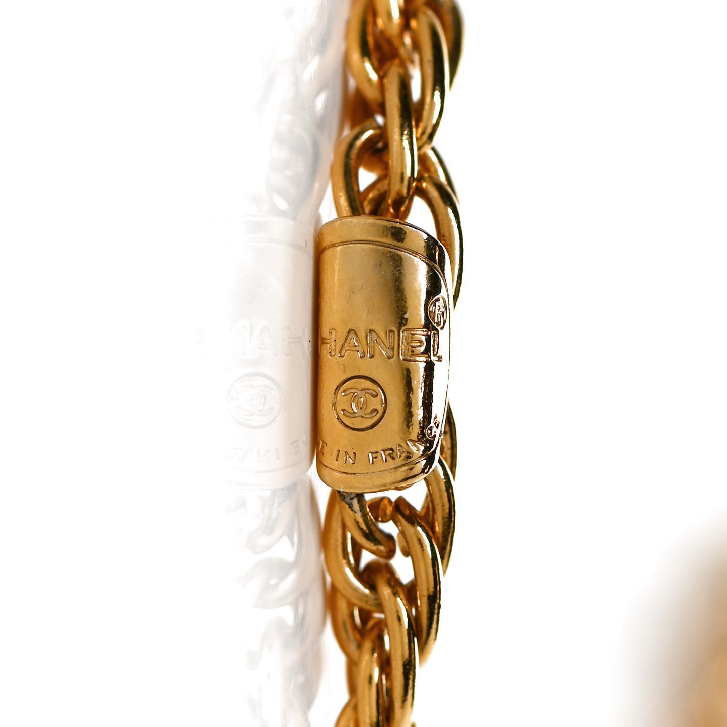 CC Medallion Chain Necklace Gold