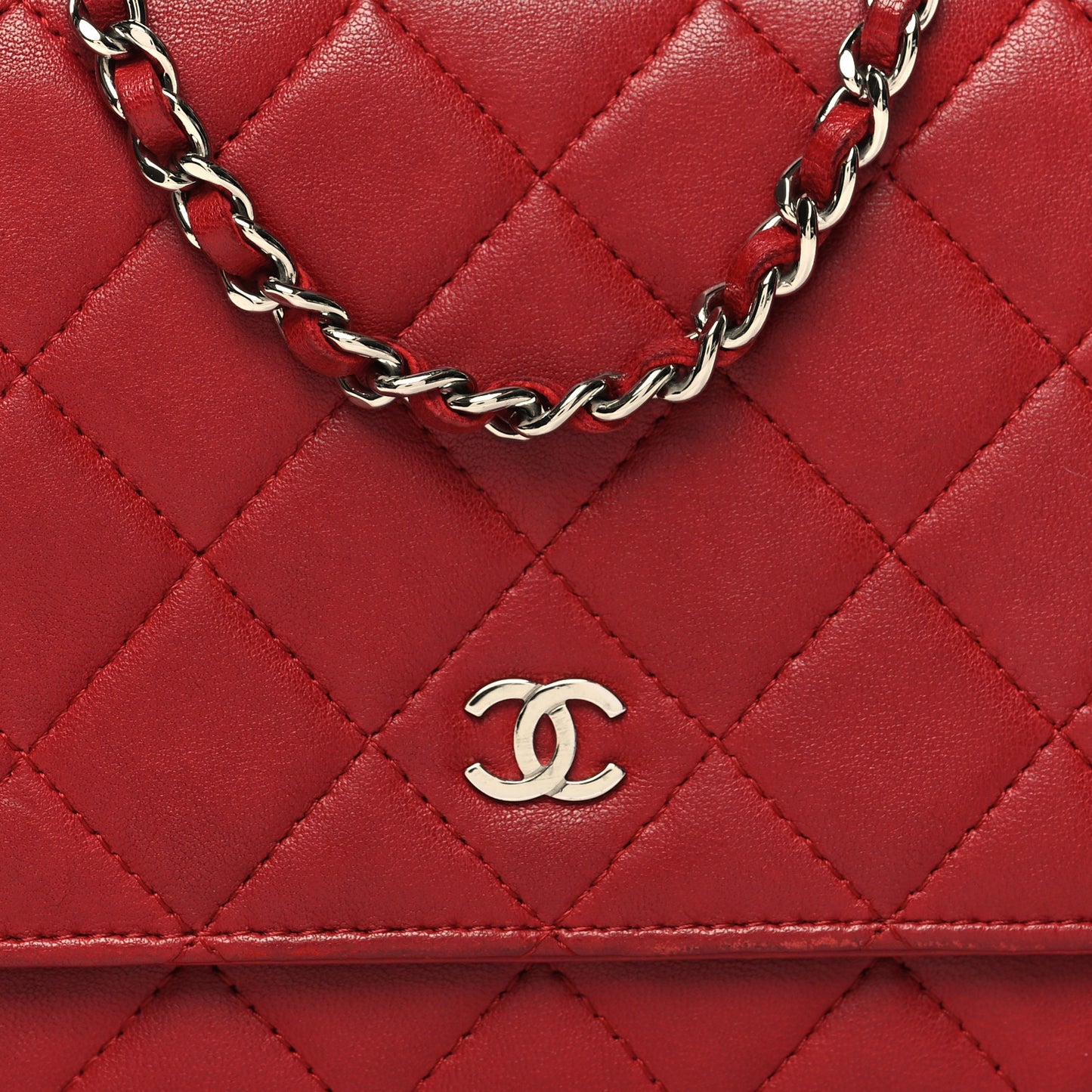 Lambskin Quilted Wallet On Chain WOC Red