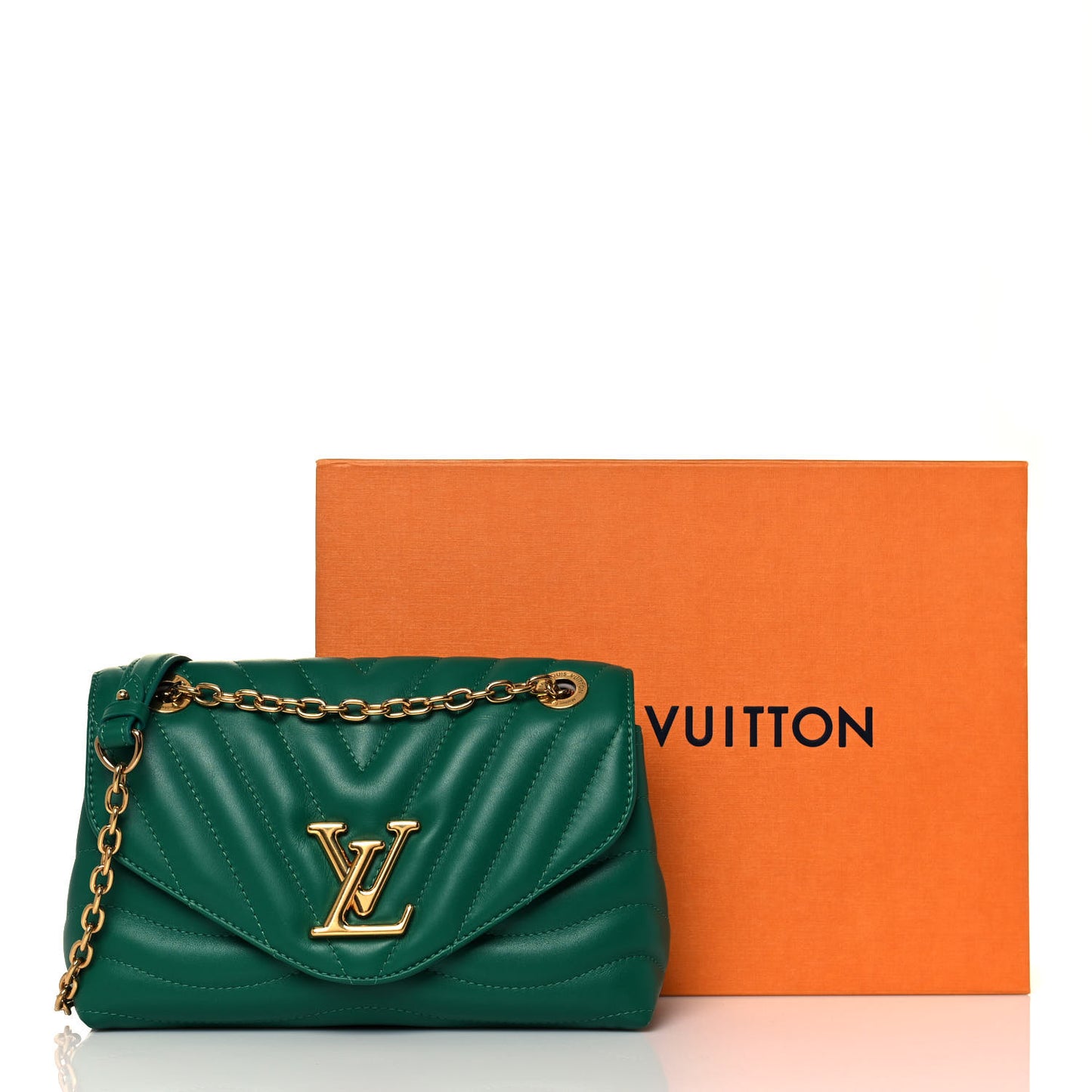 Calfskin New Wave Chain Bag MM NM Emerald