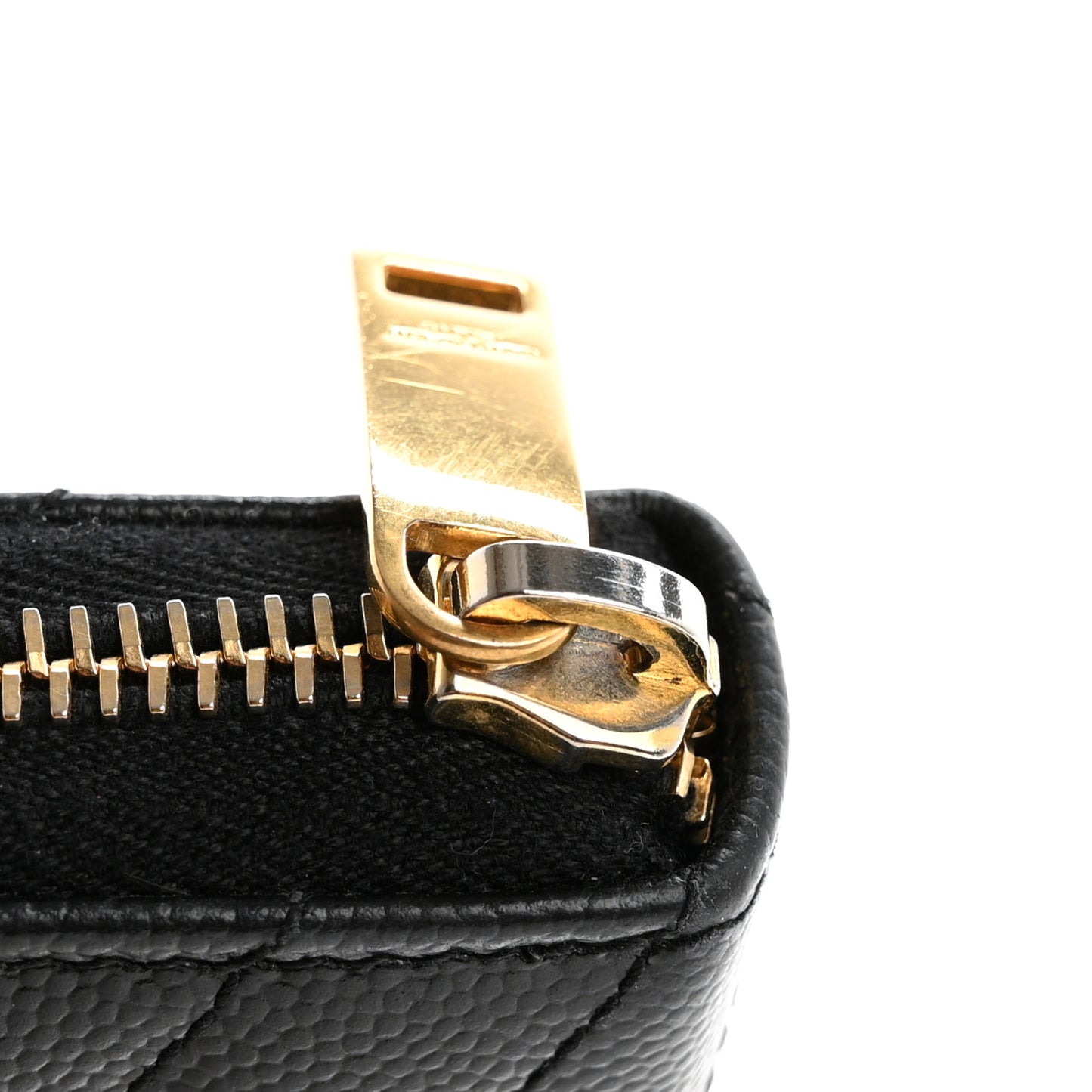 Grain De Poudre Matelasse Chevron Monogram Zip Around Wallet Black