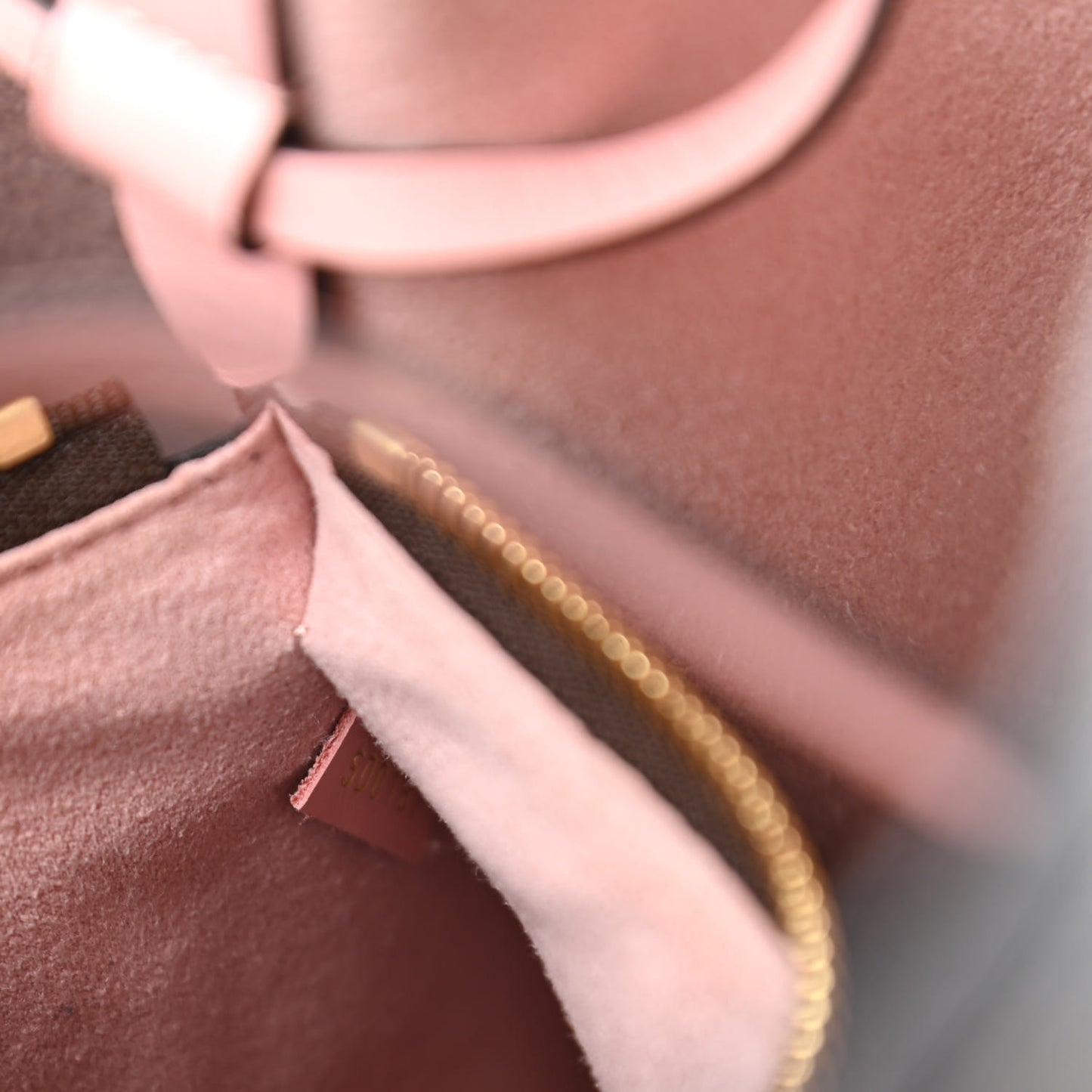 Monogram Neonoe MM Rose Poudre