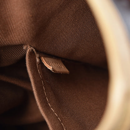 Louis Vuitton Monogram Batignolles 7 of 12
