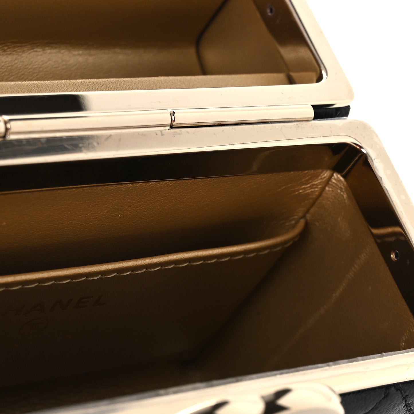 Lambskin Quilted Small Box With Chain Black