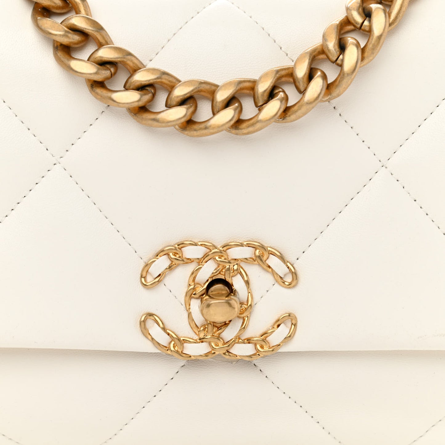 Lambskin Quilted Medium Chanel 19 Flap White