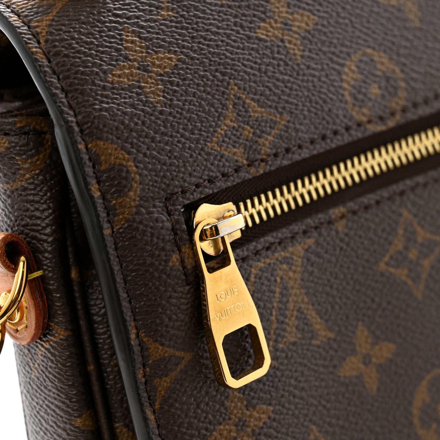 Monogram Pochette Metis
