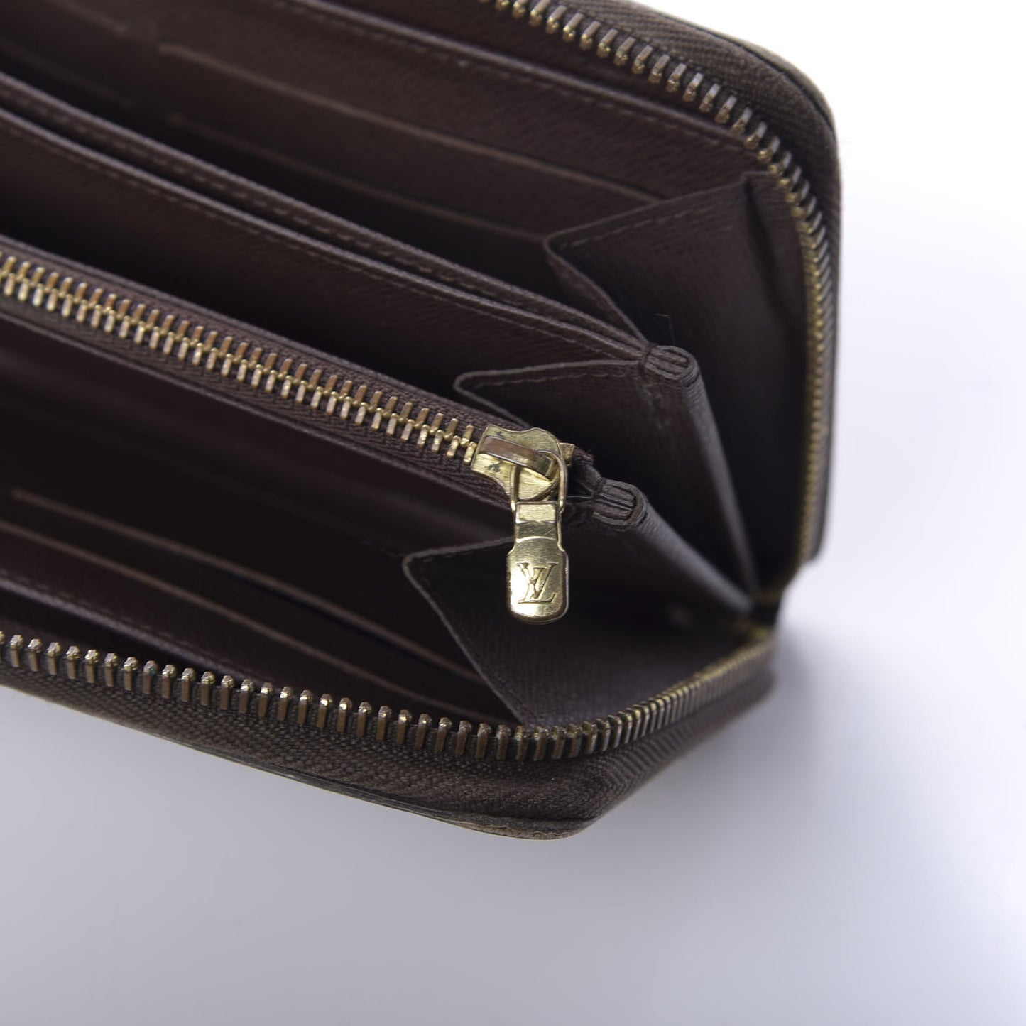 Damier Ebene Zippy Wallet