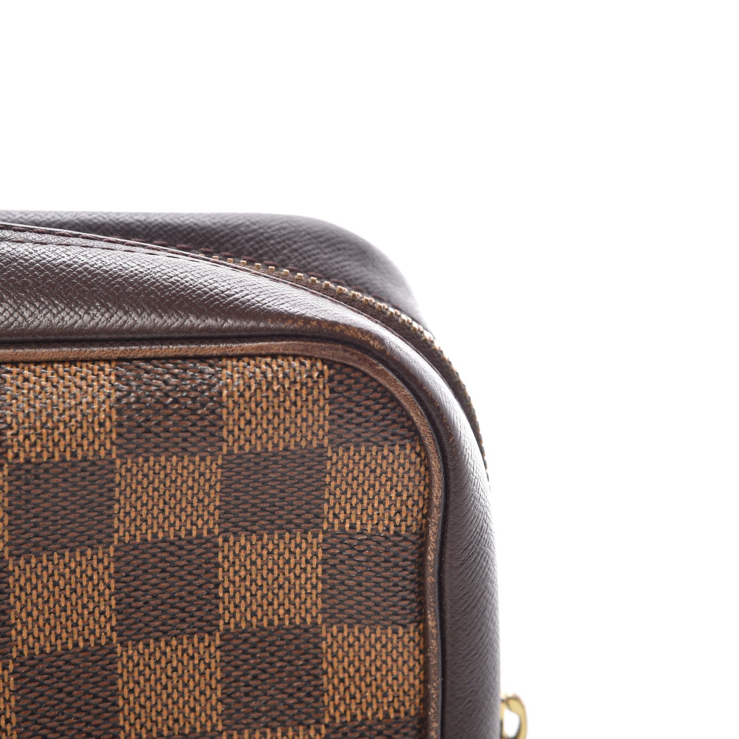 Damier Ebene Trousse Toilette 28