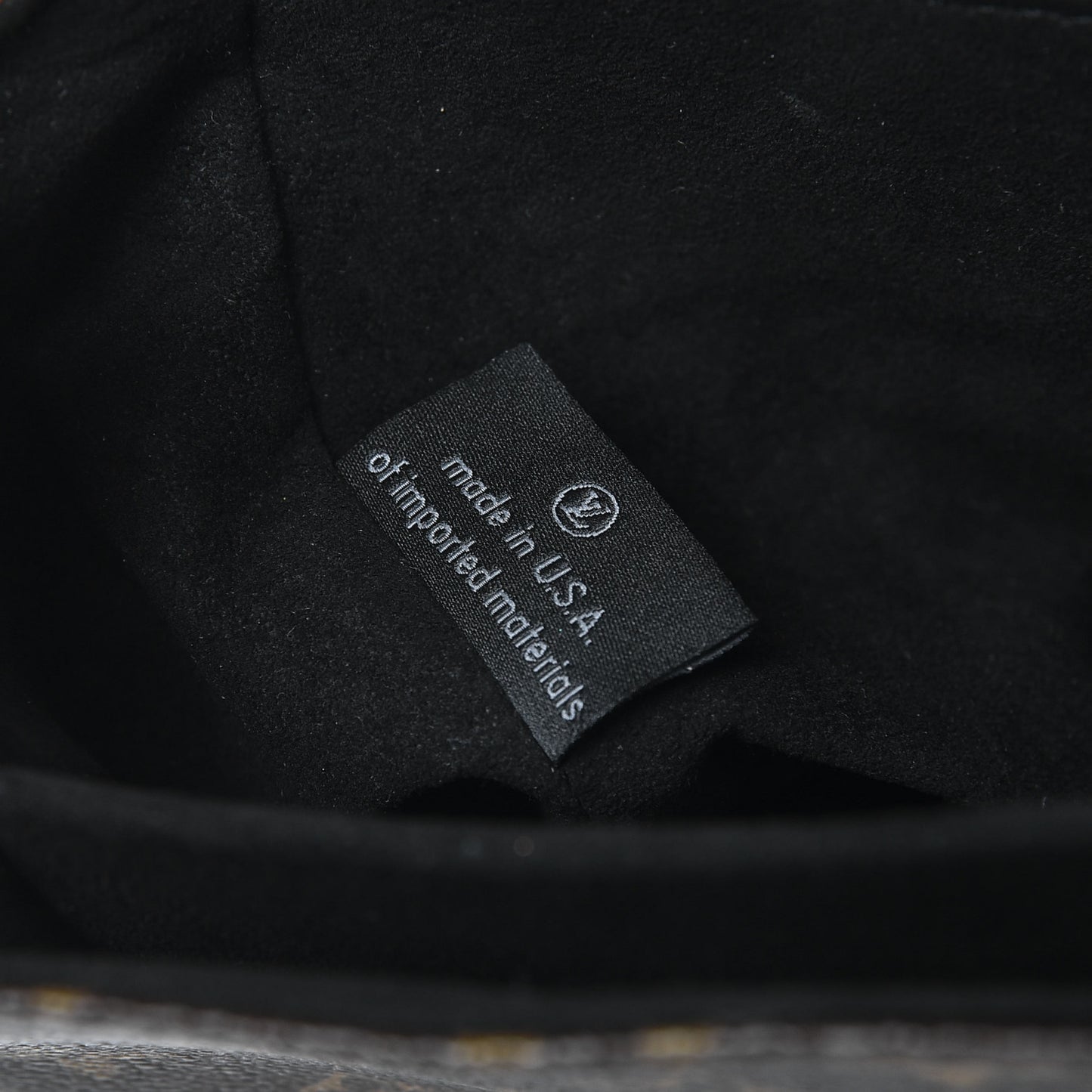 Reverse Monogram Pochette Metis