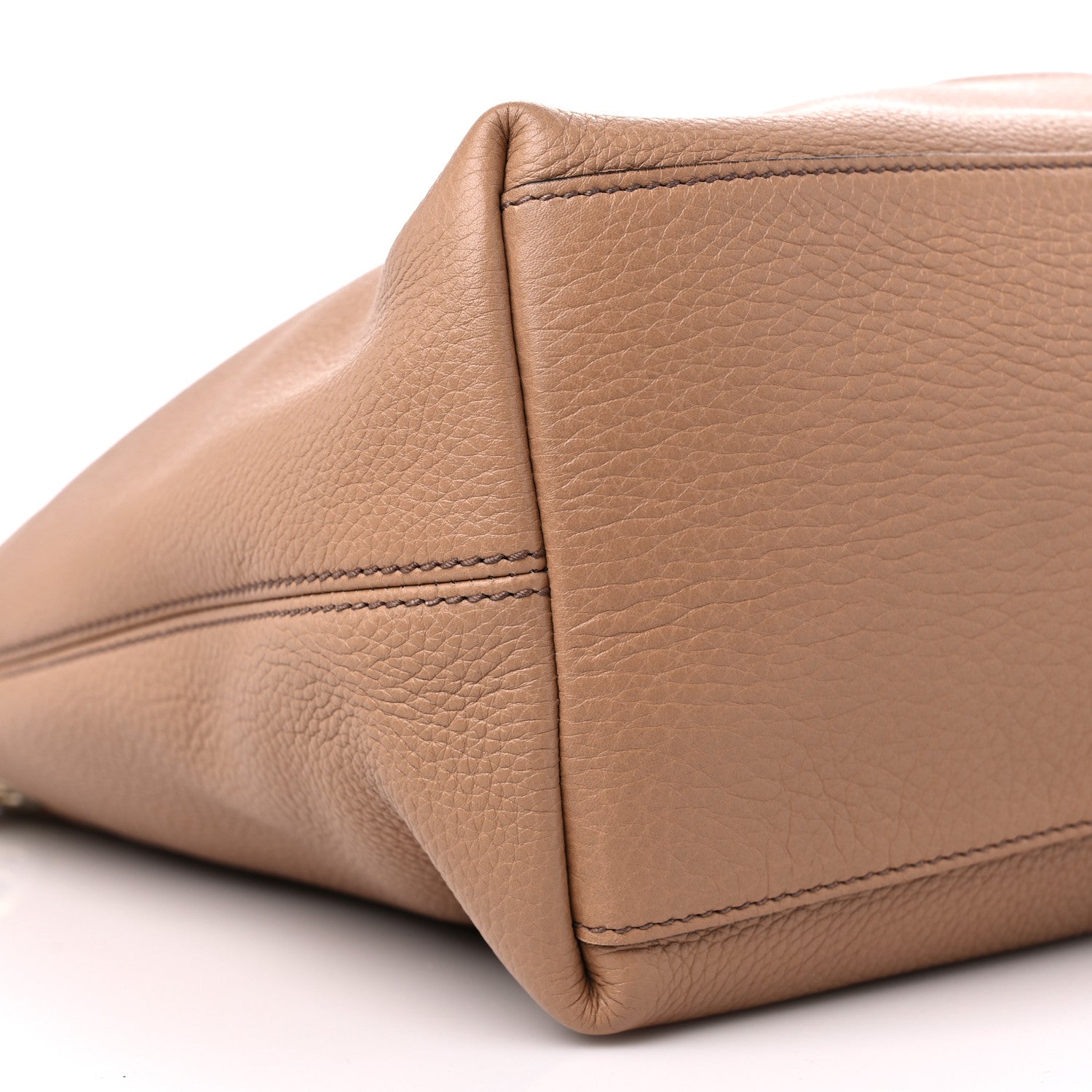 Gucci Pebbled Calfskin Medium Soho Chain Shoulder Bag Camelia 8 of 9