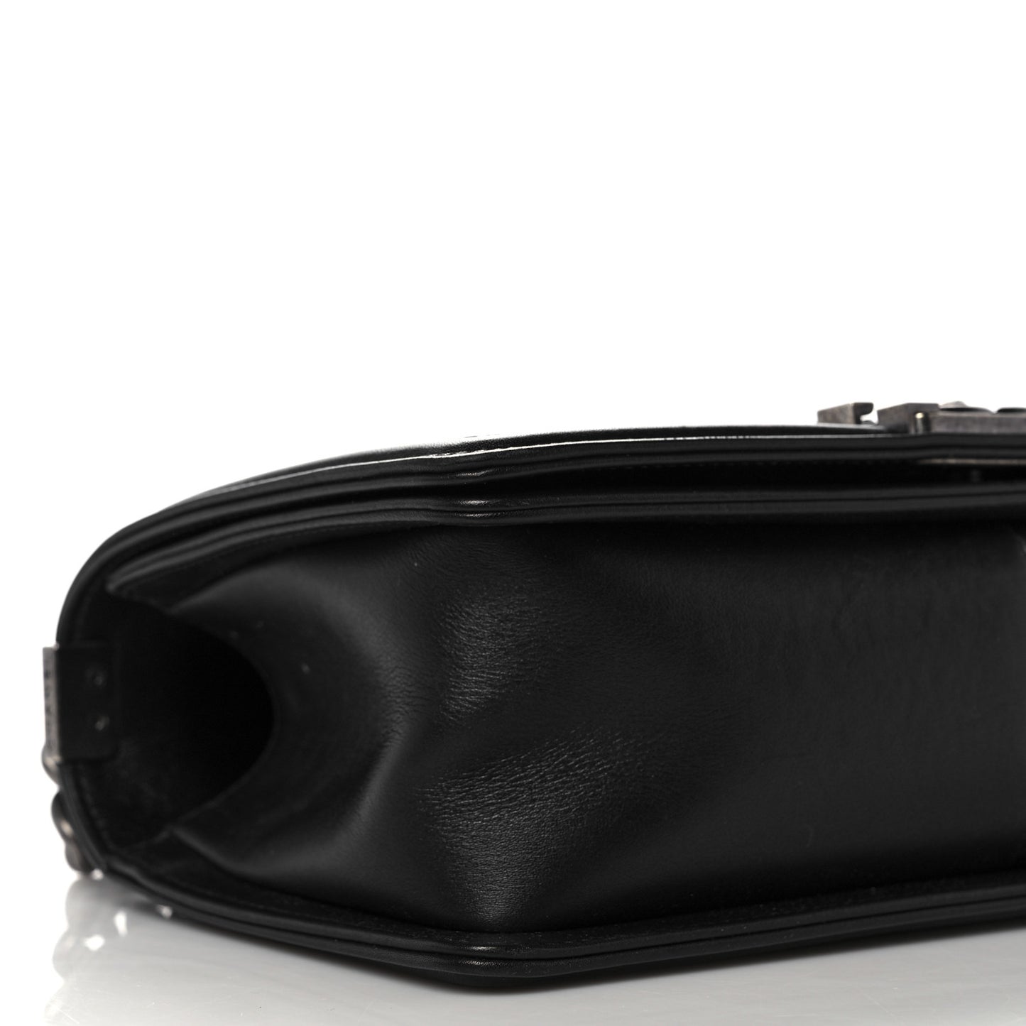 Calfskin Woven Medium Boy Flap Black White