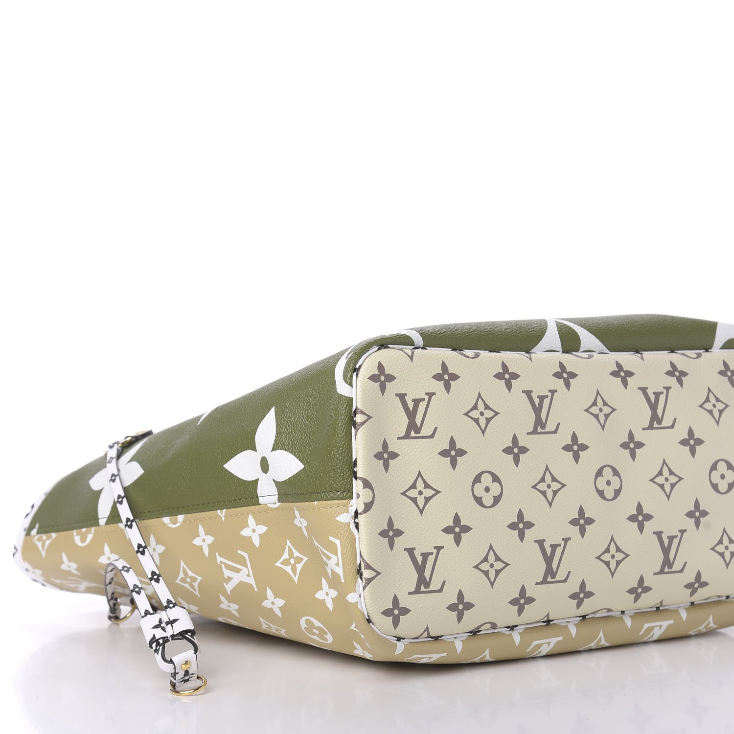 Louis Vuitton Monogram Giant Neverfull MM Kaki 6 of 10