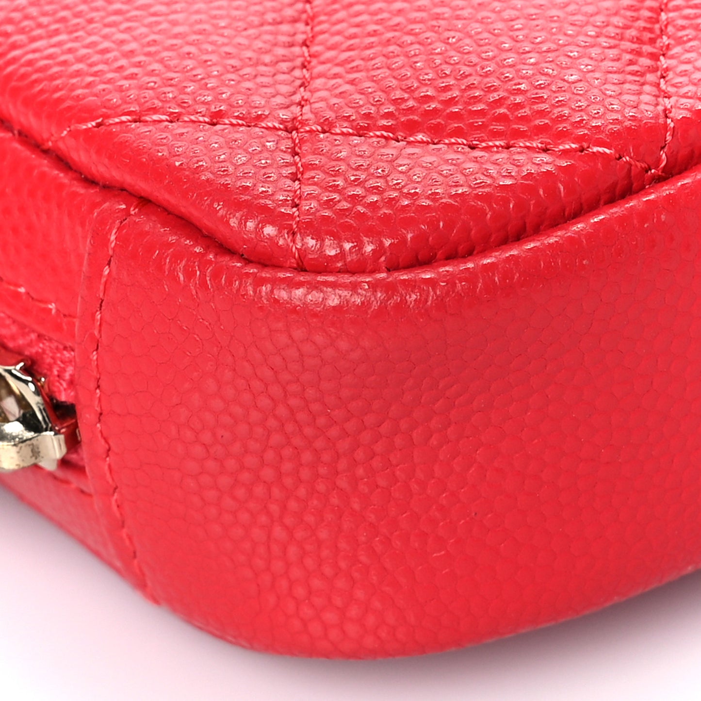 Caviar Quilted Small Curvy Pouch Cosmetic Case Red