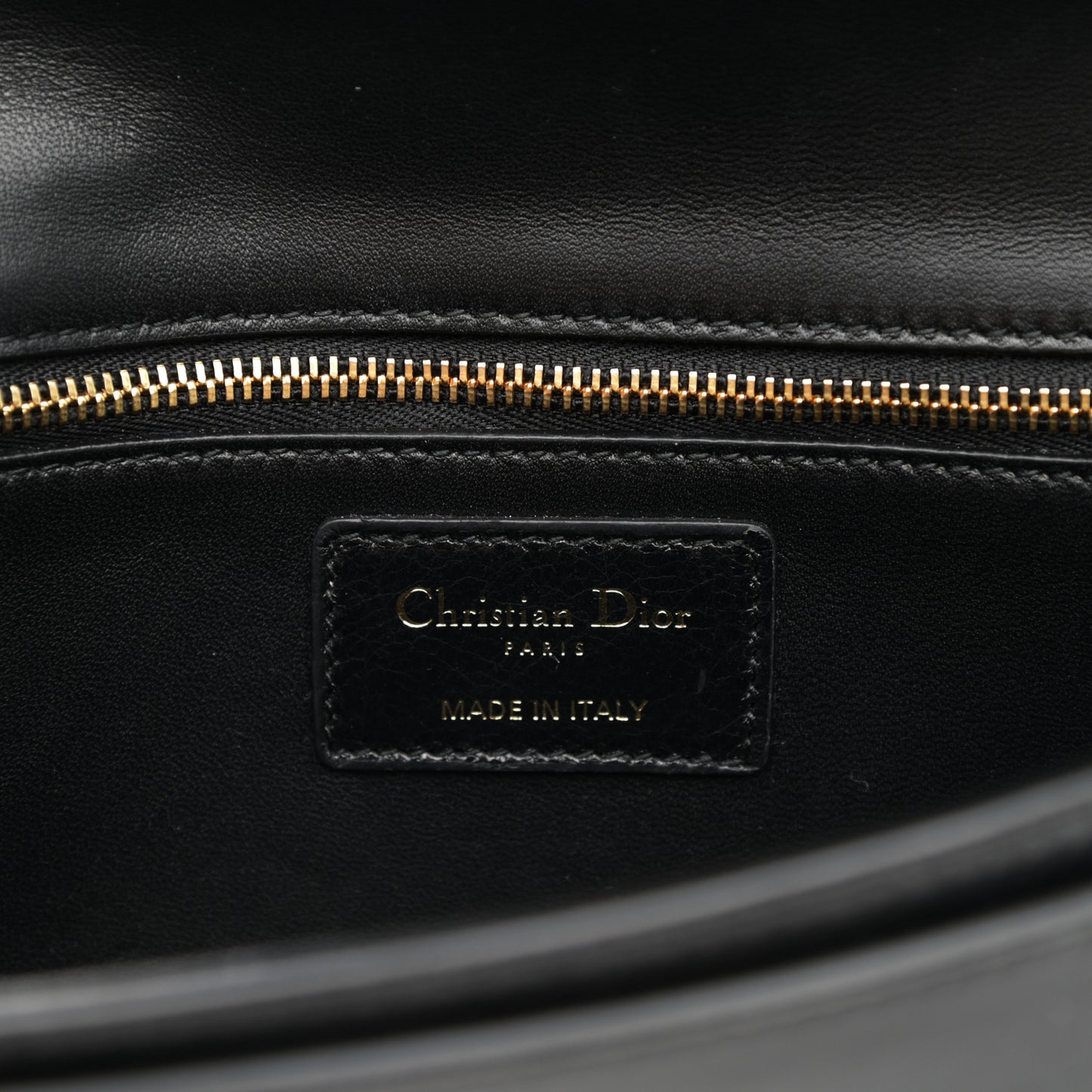 Calfskin 30 Montaigne Chain Pouch Black