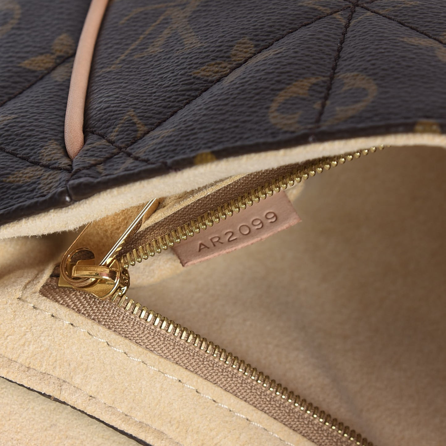Monogram Etoile Clutch
