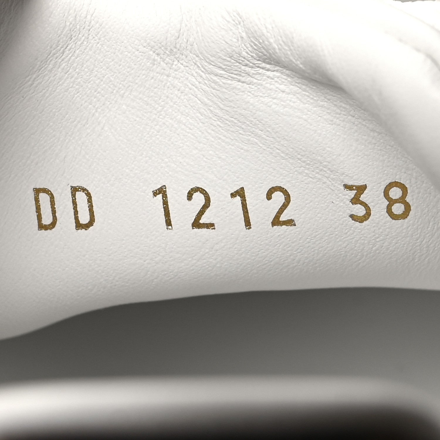 Louis Vuitton Calfskin Monogram Debossed Time Out Sneakers 38 White 6 of 8