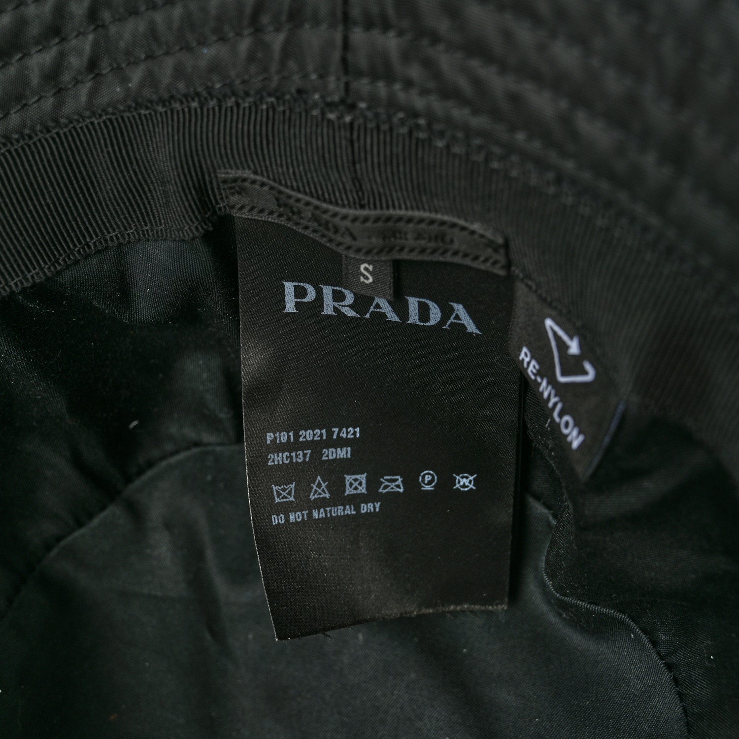 Prada Re-Nylon Metal Triangle Logo Mens Bucket Hat S Black 8 of 10