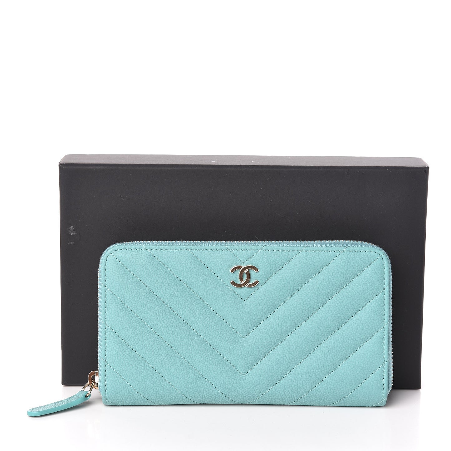 Caviar Chevron Quilted Small Zip Around Wallet Green