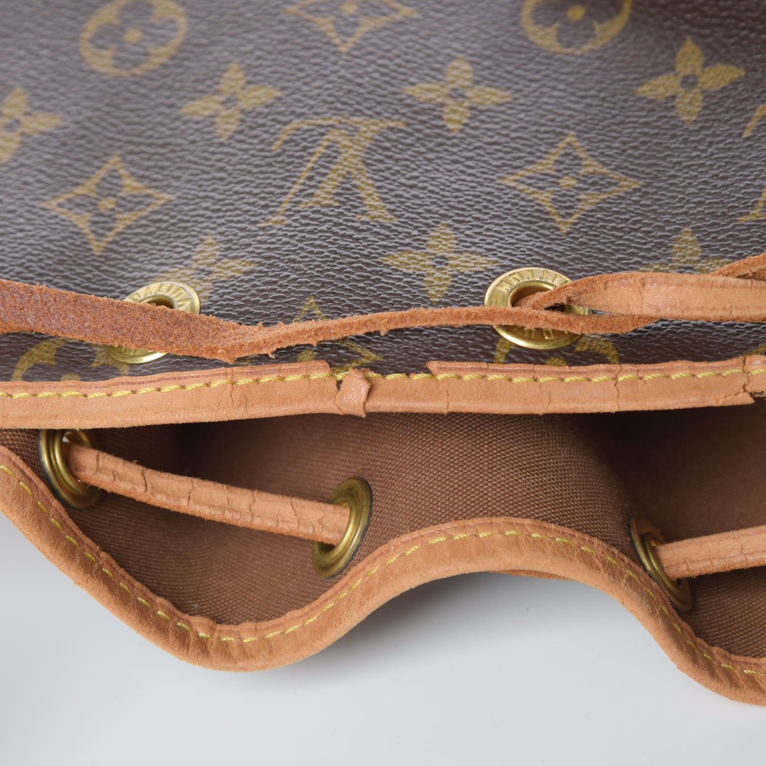 Louis Vuitton Monogram Noe 19 of 21