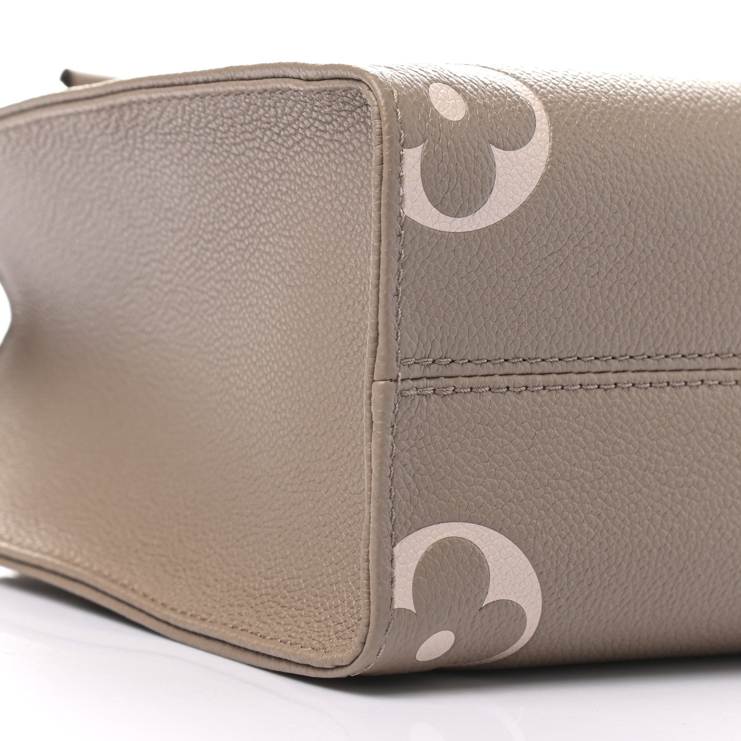 Louis Vuitton Empreinte Monogram Giant Onthego PM Tourterelle Creme 7 of 8