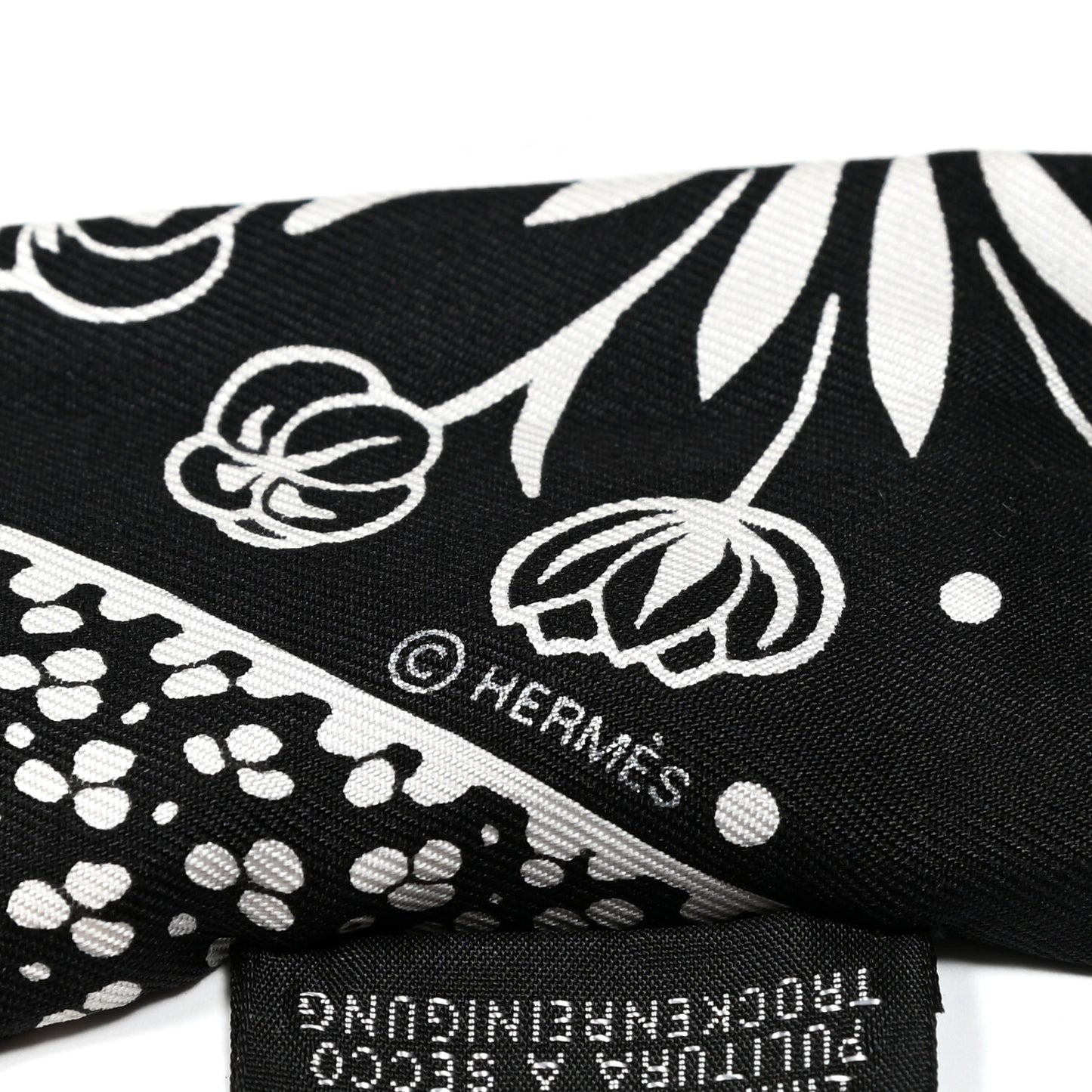 Silk Les Leopards Twilly Black White